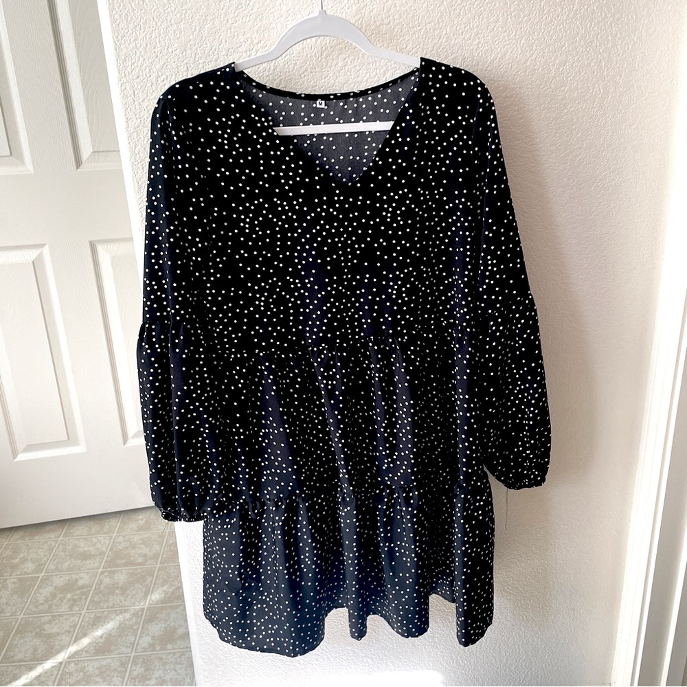 V-neck long-sleeved polka dot swing dress - M